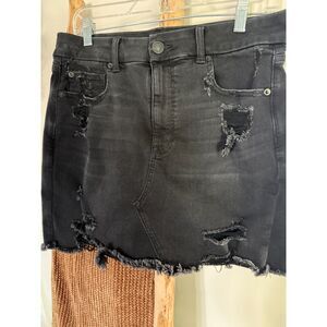 American Eagle Women's Size 12 Black Distressed Next Level Stretch Mini Skirt